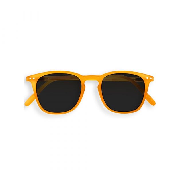 Izipizi Sun Junior #E occhiale da sole da bambino 5-10 anni a trapezio |  Ottica Giro